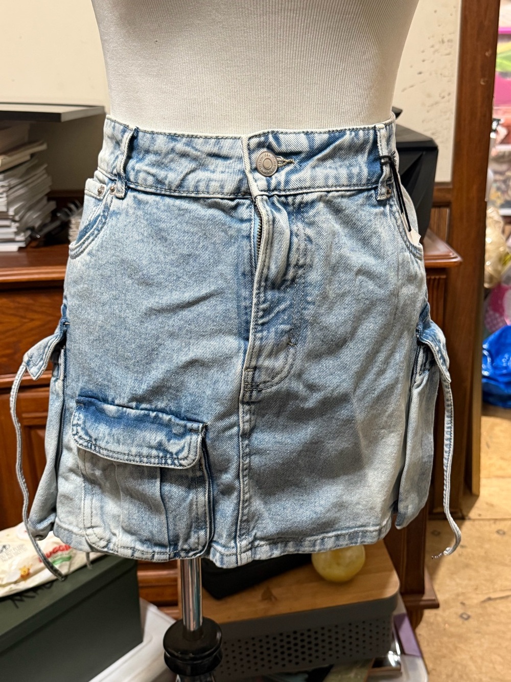 👖 Distressed Denim Cargo Skirt- XL